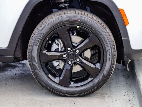 New 2026 Jeep Grand Cherokee Limited image 11