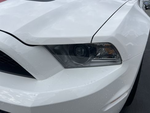 Used 2011 Ford Mustang Shelby GT500 w/ SVT Performance Pkg image 6