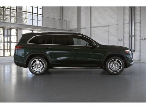 Used 2023 Mercedes-Benz GLS 450 4MATIC image 2