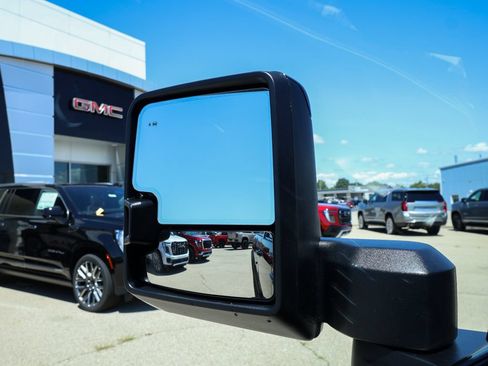 New 2026 GMC Sierra 2500 AT4X w/ LPO, Black Badging Package AWD/4WD image 27