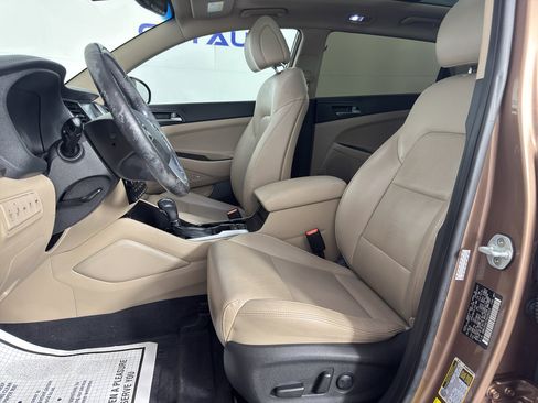 Used 2017 Hyundai Tucson Limited w/ Limited Ultimate Package 03 image 16