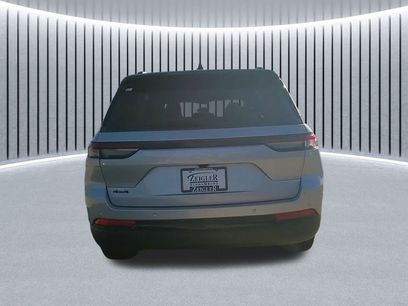 New 2025 Jeep Grand Cherokee Altitude