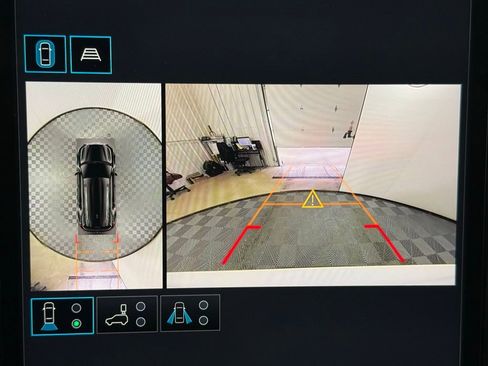 Used 2026 GMC Terrain AT4 w/ Technology Package II image 15