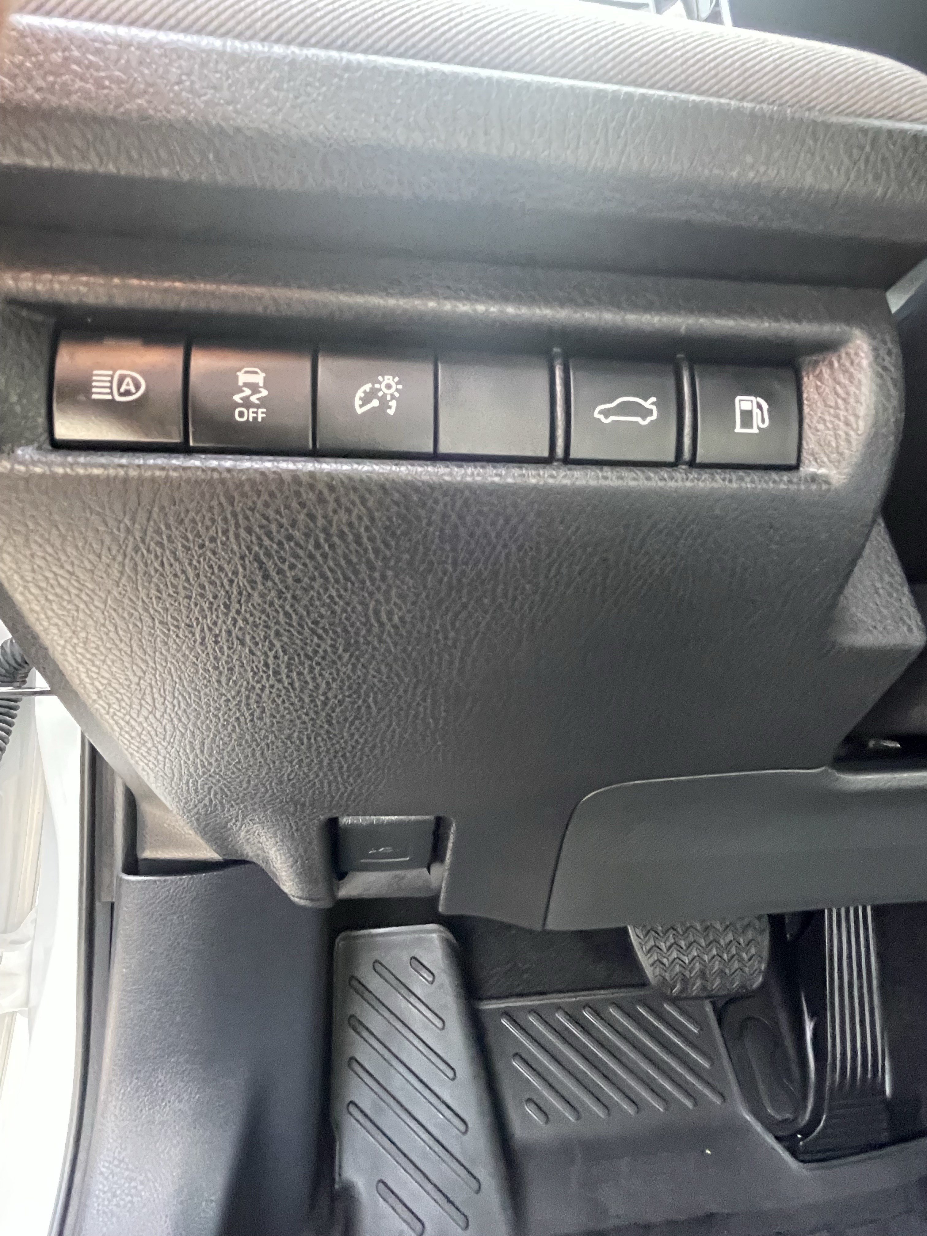 Used 2025 Toyota Camry LE w/ Convenience Package AWD/4WD image 22