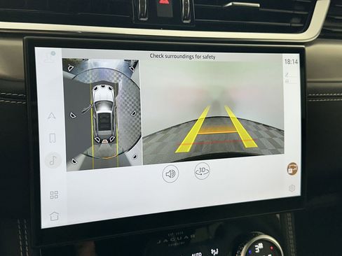 Used 2026 Jaguar F-PACE R-Dynamic S image 24