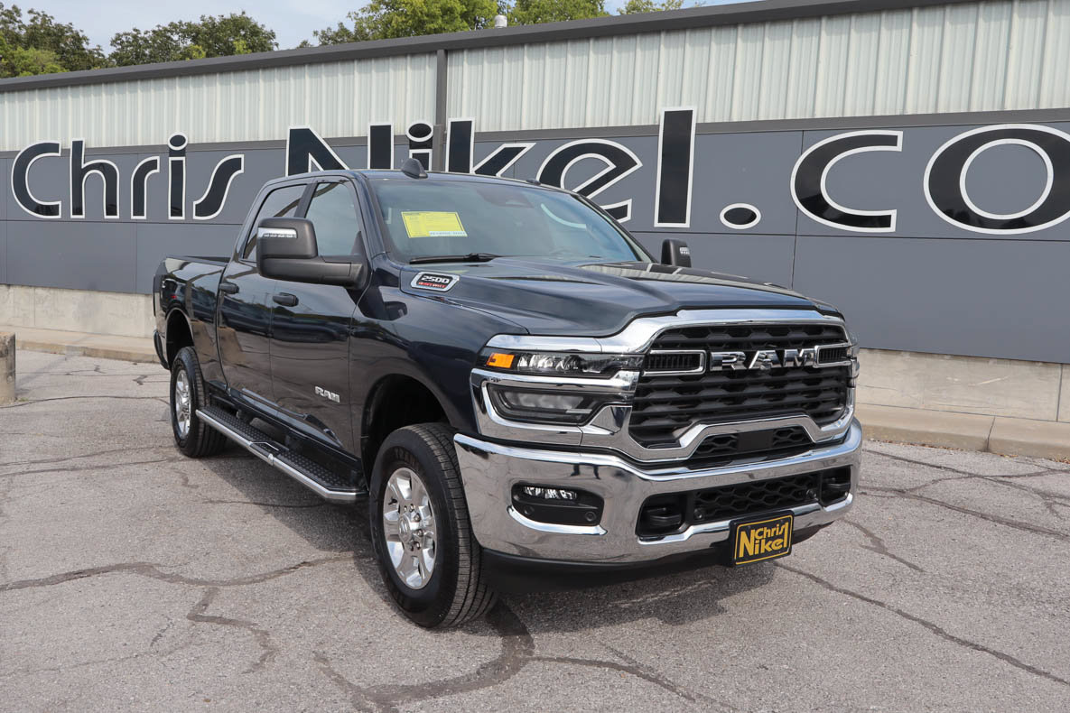 Used 2026 RAM 2500 Big Horn AWD/4WD image 1