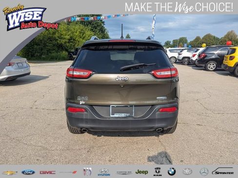 Used 2014 Jeep Cherokee Latitude w/ Cold Weather Group AWD/4WD image 4