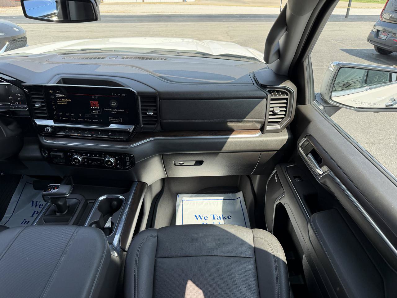 Used 2024 GMC Sierra 1500 SLT w/ SLT Premium Plus Package AWD/4WD image 28