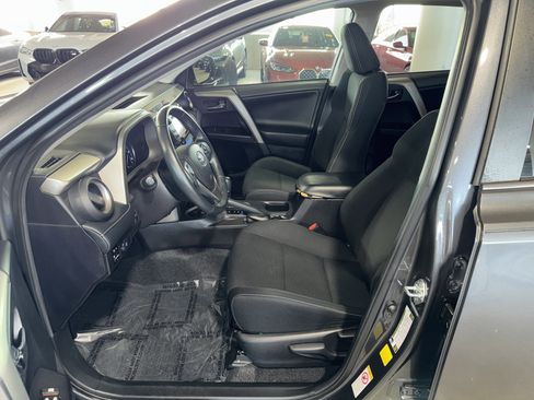 Used 2018 Toyota RAV4 XLE image 17