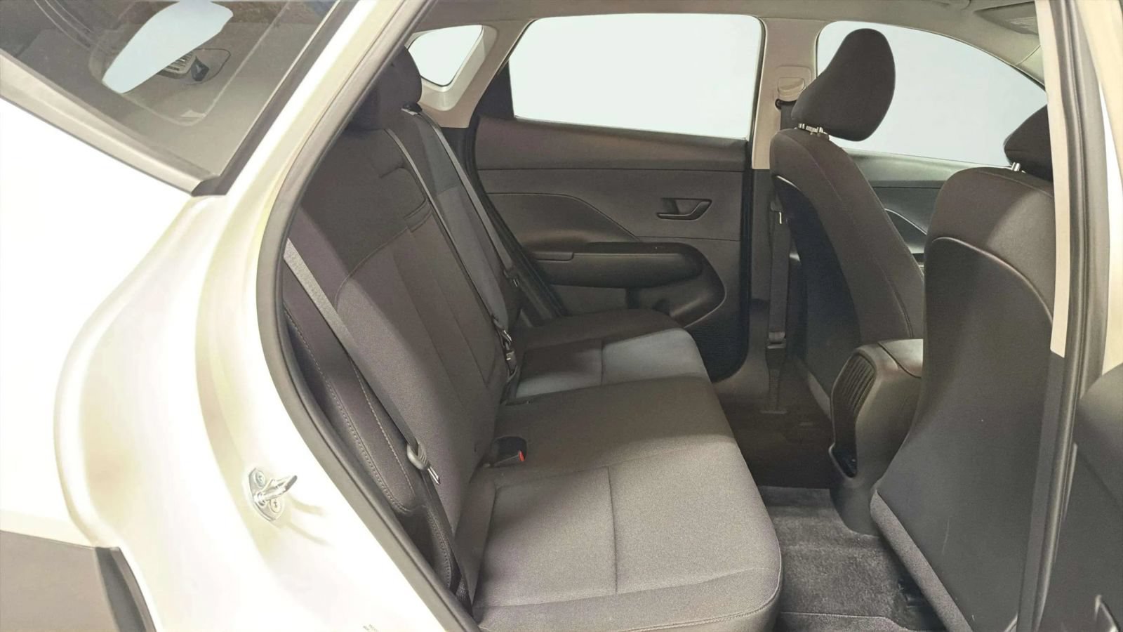 Used 2025 Hyundai Kona SE FWD image 39