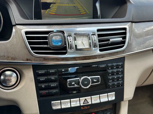 Used 2014 Mercedes-Benz E 350 Sedan image 16