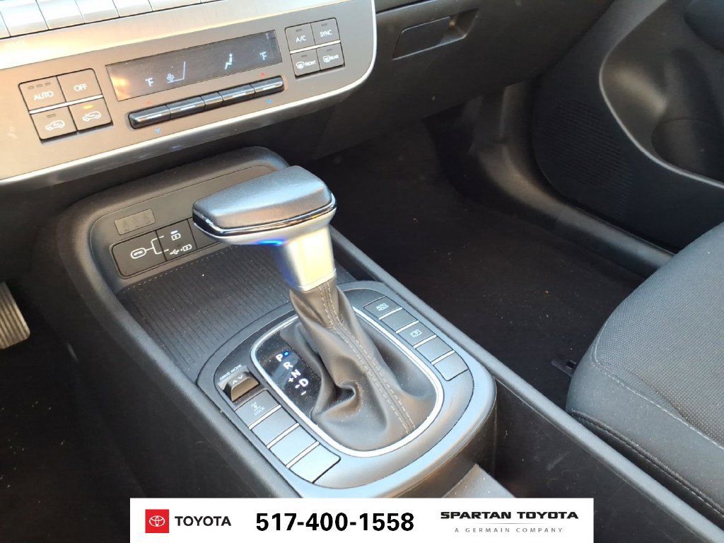 Used 2024 Hyundai Kona SEL AWD/4WD image 23