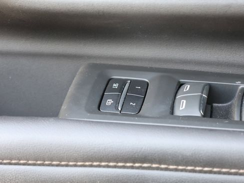 Used 2022 Chevrolet Tahoe High Country image 15