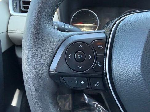 Used 2021 Toyota RAV4 XLE Premium AWD/4WD image 18