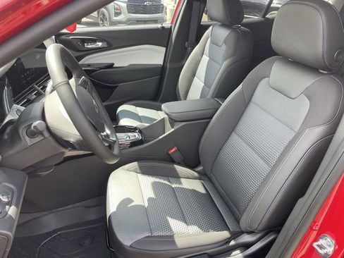 New 2026 Chevrolet Trax LT w/ Driver Confidence Package FWD image 11