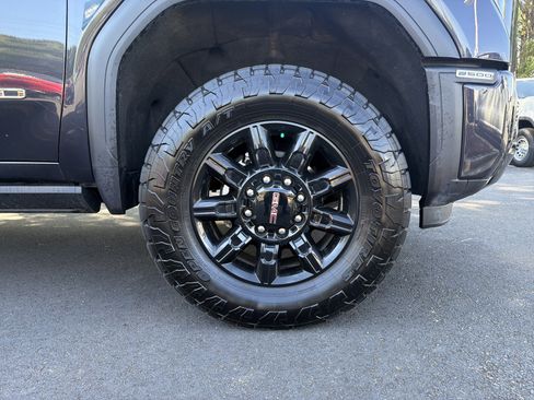 Used 2024 GMC Sierra 2500 AT4 w/ AT4 Premium Plus Package AWD/4WD image 13