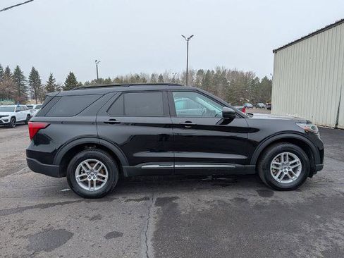 Certified 2025 Ford Explorer Active AWD/4WD image 4
