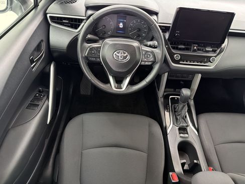 Used 2024 Toyota Corolla Cross LE FWD image 26