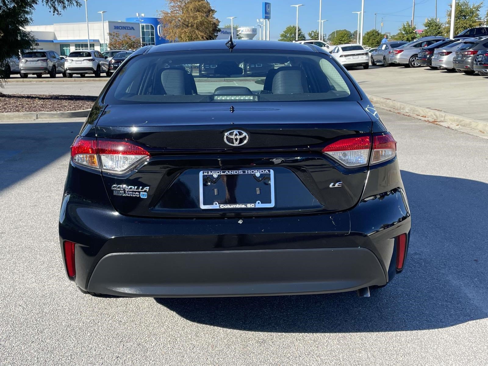 Used 2023 Toyota Corolla LE FWD image 5