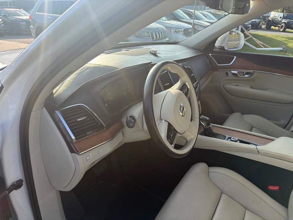 Used 2017 Volvo XC90 T6 Inscription w/ Vision Package AWD/4WD image 18