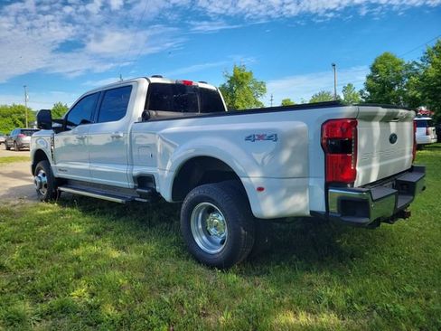 Used 2023 Ford F350 Lariat AWD/4WD image 4
