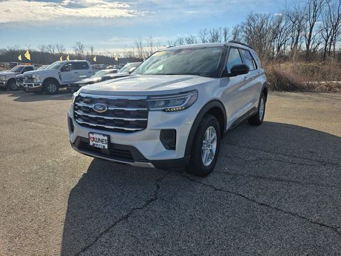 New 2026 Ford Explorer Active image 3