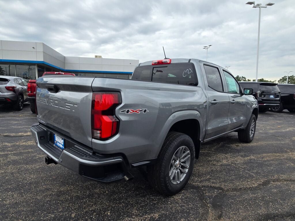 New 2026 Chevrolet Colorado LT w/ LT Convenience Package AWD/4WD image 10