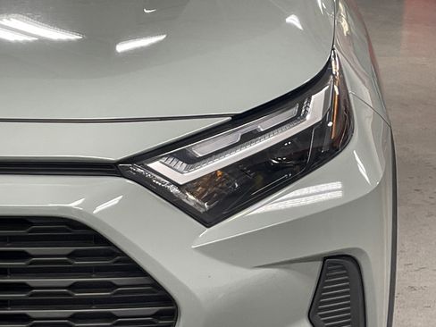 Certified 2022 Toyota RAV4 XLE w/ Convenience Package image 6