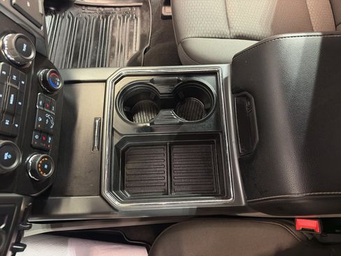 Used 2021 Ford F350 XLT w/ XLT Premium Package image 19