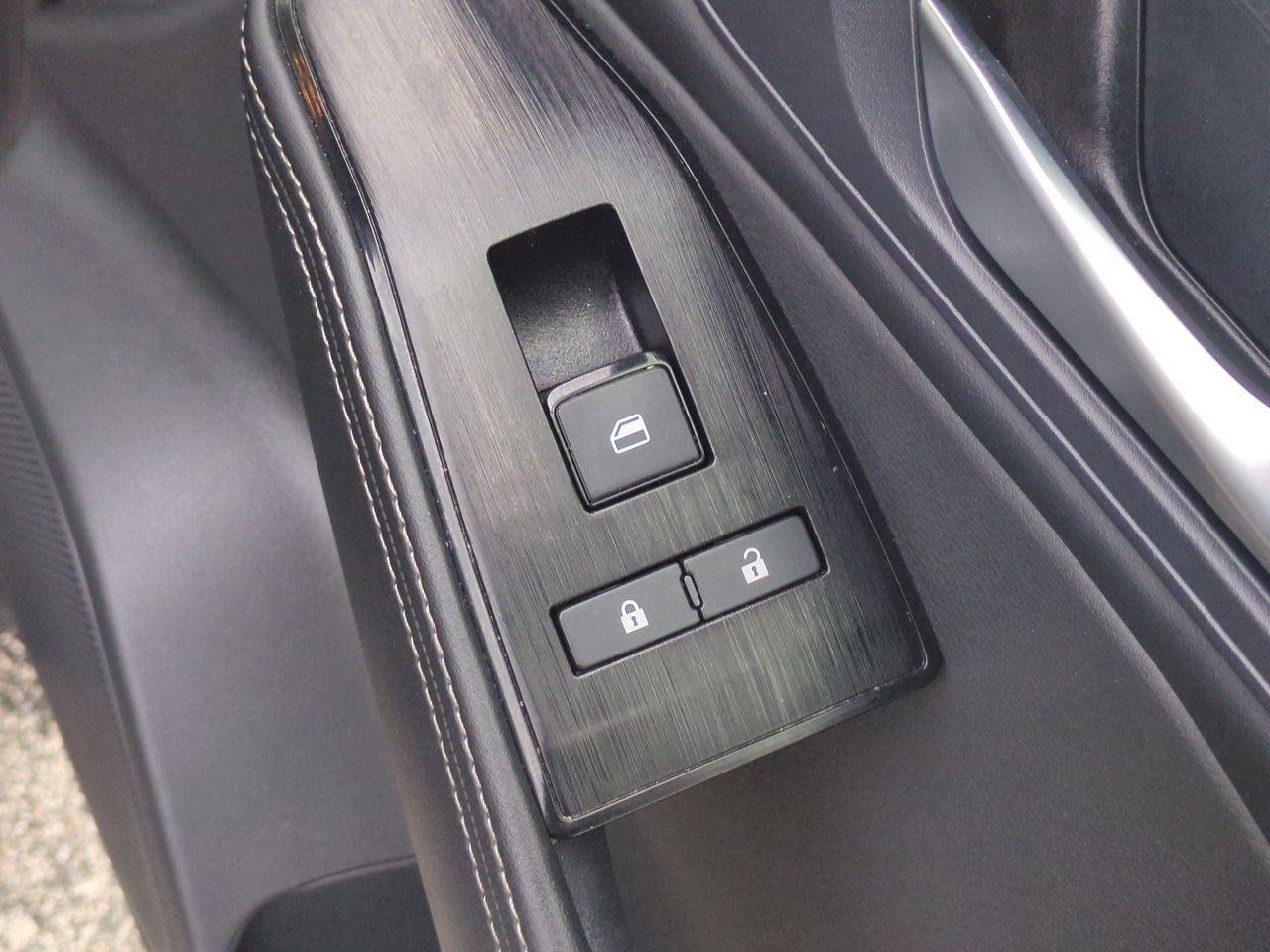 Certified 2024 Nissan Rogue SV AWD/4WD image 42