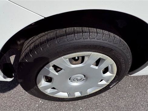 Used 2008 Scion xB FWD image 26