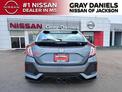 Used 2018 Honda Civic Sport image 6