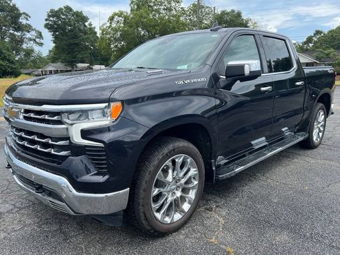 Used 2023 Chevrolet Silverado 1500 LTZ w/ LTZ Convenience Package II AWD/4WD image 8