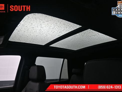 Used 2024 GMC Yukon Denali AWD/4WD image 25