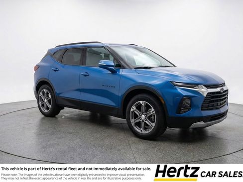 Used 2025 Chevrolet Blazer LT FWD image 1