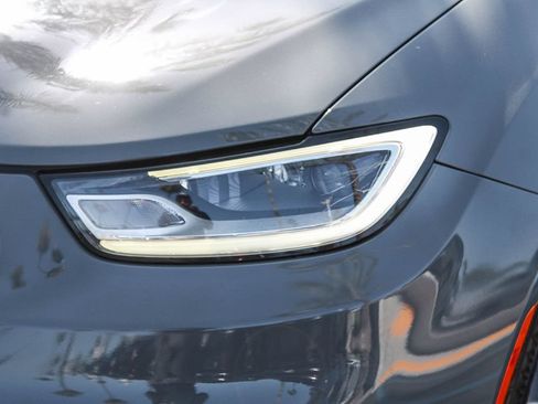 Used 2022 Chrysler Pacifica Touring-L FWD image 8