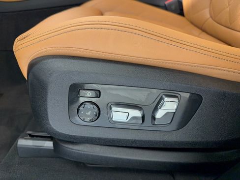 Used 2026 BMW X5 xDrive40i AWD/4WD image 16