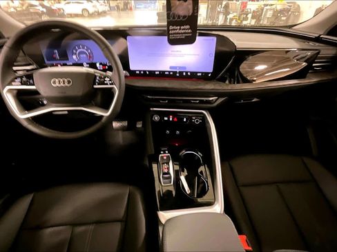 New 2026 Audi Q5 Premium image 5