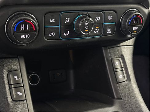 Used 2018 GMC Acadia SLT image 38