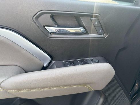 Used 2024 Chevrolet Colorado ZR2 AWD/4WD image 9