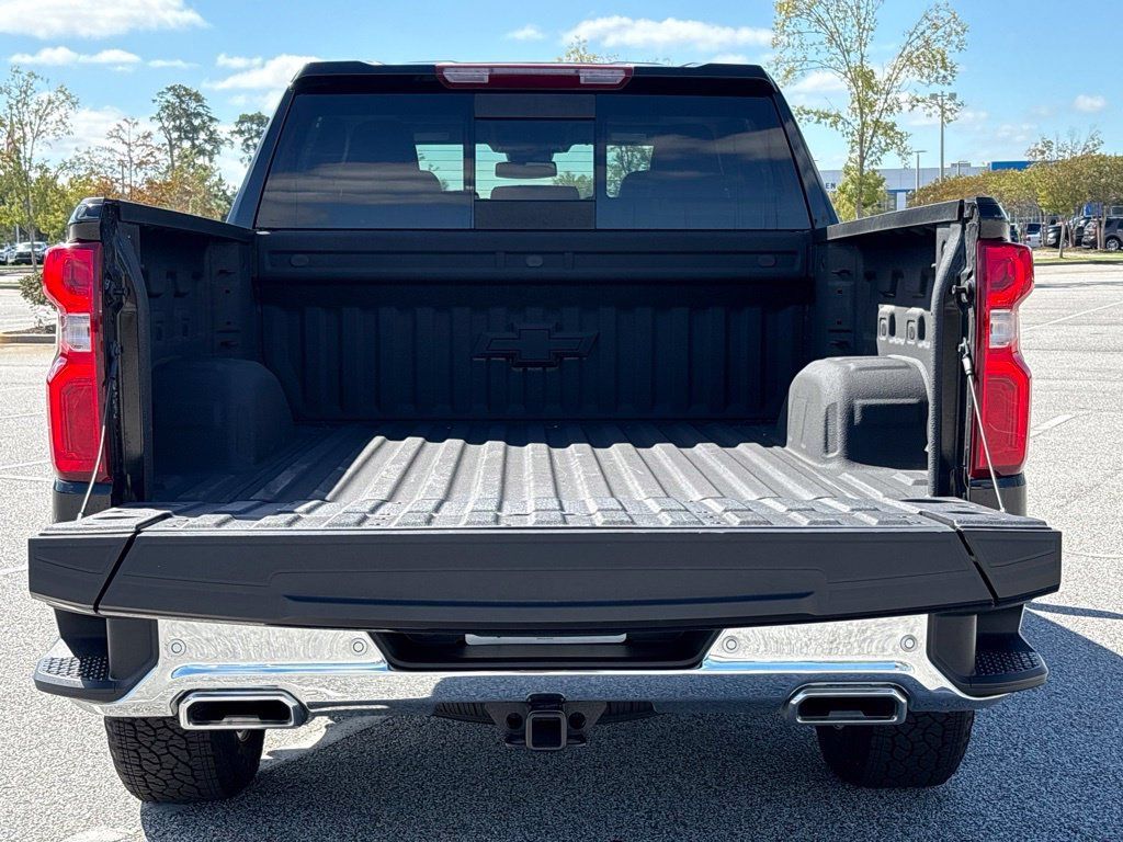 Used 2026 Chevrolet Silverado 1500 LTZ AWD/4WD image 24