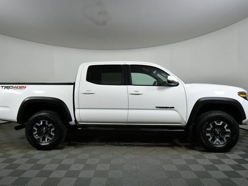 Used 2023 Toyota Tacoma TRD Off-Road image 15