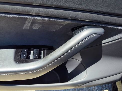 Used 2018 Tesla Model 3 Long Range RWD image 20