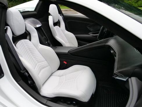 Used 2023 Chevrolet Corvette Convertible 3LT / Z51 Performa w/ Z51 Performance Package image 43