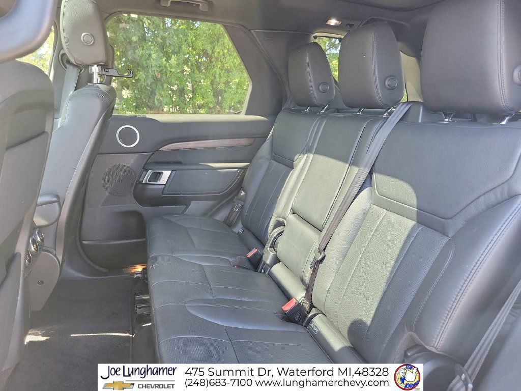 Used 2019 Land Rover Discovery HSE AWD/4WD image 26