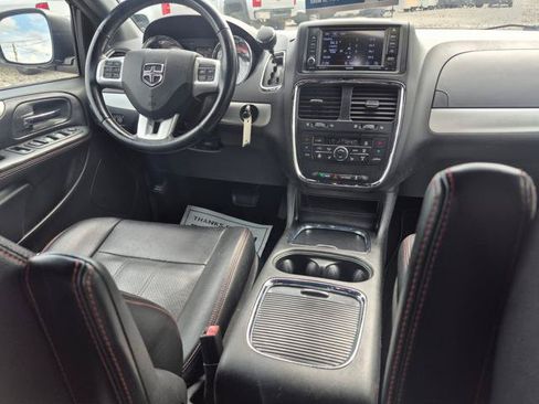 Used 2019 Dodge Grand Caravan GT FWD image 9