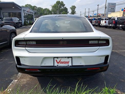 New 2025 Dodge Charger R/T w/ Sun & Sound Package image 5