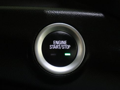 Used 2022 GMC Terrain SLE image 33