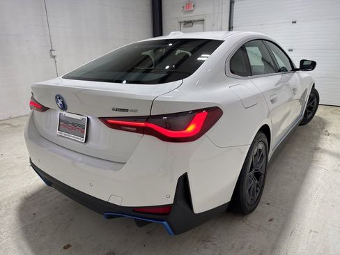 Used 2023 BMW i4 eDrive40 w/ Premium Package image 4