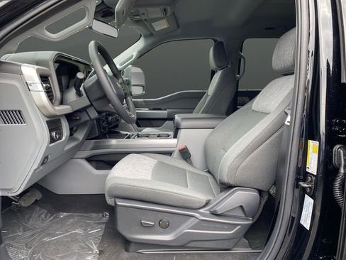 New 2026 Ford F250 XLT w/ XLT Premium Package image 4